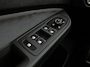 Volkswagen Golf 1.5 eTSI R-Line Business+ 150Pk Automaat (2X R-LINE, APPLE CARPLAY, STUUR/STOELVERWARMING, CAMERA, KUIPSTOELEN, GETINT GLAS, TREKHAAK, KEYLESS, NIEUWSTAAT)