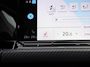 Volkswagen Golf 1.5 eTSI R-Line Business+ 150Pk Automaat (2X R-LINE, APPLE CARPLAY, STUUR/STOELVERWARMING, CAMERA, KUIPSTOELEN, GETINT GLAS, TREKHAAK, KEYLESS, NIEUWSTAAT)