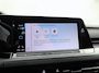 Volkswagen Golf 1.5 eTSI R-Line Business+ 150Pk Automaat (2X R-LINE, APPLE CARPLAY, STUUR/STOELVERWARMING, CAMERA, KUIPSTOELEN, GETINT GLAS, TREKHAAK, KEYLESS, NIEUWSTAAT)