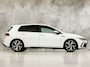 Volkswagen Golf 1.5 eTSI R-Line Business+ 150Pk Automaat (2X R-LINE, APPLE CARPLAY, STUUR/STOELVERWARMING, CAMERA, KUIPSTOELEN, GETINT GLAS, TREKHAAK, KEYLESS, NIEUWSTAAT)