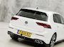 Volkswagen Golf 1.5 eTSI R-Line Business+ 150Pk Automaat (2X R-LINE, APPLE CARPLAY, STUUR/STOELVERWARMING, CAMERA, KUIPSTOELEN, GETINT GLAS, TREKHAAK, KEYLESS, NIEUWSTAAT)