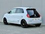 Renault Twingo Z.E. R80 E-Tech Série Limitée Urban Night 22 kWh / SOH 95,52% / Dealer onderhouden / Navigatie / Camera / Apple Carplay & Android Auto / Stoelverwarming / 16" LM wielen / PDC Achter /