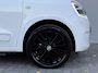 Renault Twingo Z.E. R80 E-Tech Série Limitée Urban Night 22 kWh / SOH 95,52% / Dealer onderhouden / Navigatie / Camera / Apple Carplay & Android Auto / Stoelverwarming / 16" LM wielen / PDC Achter /