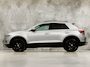 Volkswagen T-Roc 1.5 TSI Life Sport 150Pk Automaat (APPLE CARPLAY, GROOT NAVI, CAMERA, STOELVERWARMING, SPORTSTOELEN, GETINT GLAS, TREKHAAK, NIEUWSTAAT)