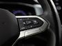 Volkswagen T-Roc 1.5 TSI Life Sport 150Pk Automaat (APPLE CARPLAY, GROOT NAVI, CAMERA, STOELVERWARMING, SPORTSTOELEN, GETINT GLAS, TREKHAAK, NIEUWSTAAT)