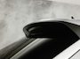 Volkswagen T-Roc 1.5 TSI Life Sport 150Pk Automaat (APPLE CARPLAY, GROOT NAVI, CAMERA, STOELVERWARMING, SPORTSTOELEN, GETINT GLAS, TREKHAAK, NIEUWSTAAT)