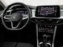 Volkswagen T-Roc 1.5 TSI Life Sport 150Pk Automaat (APPLE CARPLAY, GROOT NAVI, CAMERA, STOELVERWARMING, SPORTSTOELEN, GETINT GLAS, TREKHAAK, NIEUWSTAAT)