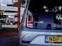 Volkswagen e-Up! Style | Achteruitrijcamera | Climate Control | Stoelverwarming | Parkeersensoren Achter | Metallic Lak | Lichtmetalen Velgen | Getint Glas |