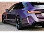 BMW M5 5-serie Touring | Daytona-Violett | Ceramic | 22"Korbach | Akrapovic | Pano | Trekhaak | DA+