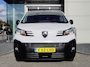 Peugeot e-Expert EV L2 50 kWh Stuurverwarming | Parkeercamera | Imperiaal | Trekhaak | 2 zits | Adaptive cruise control | Schuifdeur links