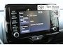 Toyota Yaris 1.5 VVT-i TeamNL Handgeschakeld | Apple Carplay & Android Auto | Smart Entry met startknop | 16” lichtmetalen velgen ‘machined’ | 7” digital dashboard ‘binocular’ | Portierinleg ‘felt’ | Ramen, elek
