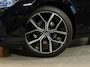 Volkswagen Golf 1.5 eTSI 50 Jahre|PANO|MASSAGE|HuD|MEMORY|IQ LIGHTS|KEYLESS|ACC|CARPLAY|SFEERVERLICHTING|DEALER ONDERHOUDEN|BOMVOL
