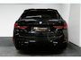 BMW 5-Serie 530e xDrive M Sport / M sport Bodykit / Elektr. verstelbare voorstoelen / 20'' LMV / Stoelverwarming / Ambienteverlichting / Full LED / Apple Carplay - Android Auto / Achteruitrijcamera / Sport stoelen / Dodehoek detectie / Lederen bekleding / Grootlichtassistent / Shadow Line / HiFi Audio