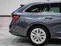 Skoda Octavia Combi 1.5 e-TSI Business BTW! | Trekhaak | HUD | Dealer onderhouden | Memory | Camera |