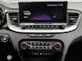 Kia Ceed Sw 1.5 T-GDi 160pk GT-Line | Glazen schuif-/kanteldak | Dealeronderhouden | Trekhaak 1400kg | Digitaal Dash | Stoel&Stuurverwarming | Navi & Carplay |