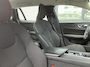 Volvo V60 B3 163pk Automaat Mild Hybrid Business Pro | Harman Kardon Audio | Navi & Carplay | Stoel&Stuur Verwarming | Park Assist | Dealeronderhouden |