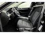 Volkswagen Passat Variant 1.5 TSI Business | Adaptieve cruise control | Camera | Apple Carplay | LED koplampen