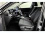 Volkswagen T-Roc 1.5 Life eTSI | Camera | Adaptieve cruise control | Stoelverwarming | LED koplampen