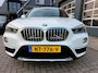 BMW X1 XDrive25i Centennial High Executive / Pano / Head-Up / Camera / Harman Kardon / Trekhaak / Sportleder / Zeer nette Auto !!.