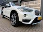 BMW X1 XDrive25i Centennial High Executive / Pano / Head-Up / Camera / Harman Kardon / Trekhaak / Sportleder / Zeer nette Auto !!.
