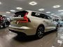 Volvo V60 2.0 B3 Momentum Advantage * 1e Eig / Dealer onderhouden / Stoel-Stuurverwarming / NL Auto *