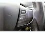 Peugeot 2008 1.2 PureTech Blue Lion met Pano en Navi