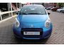 Suzuki Alto 1.0 Celebration EASSS. Airco, leuke sportieve kleur!