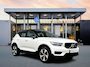 Volvo XC40 T5 Recharge R-Design | 19" | Leder/Nubuck | Panoramadak | Trekhaak | Stoel/Stuurverwarming | Parkeercamera | Adaptieve Cruise | Getint Glas