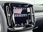 Volvo XC40 T5 Recharge R-Design | 19" | Leder/Nubuck | Panoramadak | Trekhaak | Stoel/Stuurverwarming | Parkeercamera | Adaptieve Cruise | Getint Glas