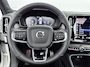 Volvo XC40 T5 Recharge R-Design | 19" | Leder/Nubuck | Panoramadak | Trekhaak | Stoel/Stuurverwarming | Parkeercamera | Adaptieve Cruise | Getint Glas