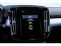 Volvo XC40 T4 211PK Automaat Plug-in hybrid Plus dark / Adaptieve cruise control / Harman Kardon Audio / Elektrische stoelen / Parkeersensoren met 360 camera / Stoel - en stuurwielverwarming / Elektrische achterklep / keyless entry