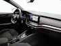Skoda Octavia Combi 1.4 TSI iV PHEV Sportline 204pk Dealer O.H | SOH 94,2% | Adaptive Cruise | Crystal LED | Camera | Head Up | Sportstoelen Verwarmd | Keyless | Apple Carplay | Navigatie | Sfeerverlichting | Virtual | DAB | 18"L.M | Plug In Hybrid |