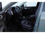 Volvo XC40 T5 262PK Automaat Recharge R-Design / Adaptieve cruise control / Trekhaak / Elektrische stoelen / Harman kardon audio / Elektrische achterklep / Stoel - en stuurwielverwarming / BLIS / 20" velgen