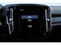 Volvo XC40 T5 262PK Automaat Recharge R-Design / Adaptieve cruise control / Trekhaak / Elektrische stoelen / Harman kardon audio / Elektrische achterklep / Stoel - en stuurwielverwarming / BLIS / 20" velgen