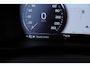 Volvo XC40 T5 262PK Automaat Recharge R-Design / Adaptieve cruise control / Trekhaak / Elektrische stoelen / Harman kardon audio / Elektrische achterklep / Stoel - en stuurwielverwarming / BLIS / 20" velgen