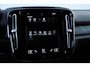 Volvo XC40 T5 262PK Automaat Recharge R-Design / Adaptieve cruise control / Trekhaak / Elektrische stoelen / Harman kardon audio / Elektrische achterklep / Stoel - en stuurwielverwarming / BLIS / 20" velgen