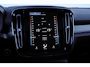 Volvo XC40 T5 262PK Automaat Recharge R-Design / Panoramadak / Trekhaak / Elektrische achterklep / Keyless entry / Stoel - en stuurwielverwarming / Parkeersensoren met camera / Harman kardon /
