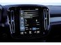 Volvo XC40 T5 262PK Automaat Recharge R-Design / Panoramadak / Trekhaak / Elektrische achterklep / Keyless entry / Stoel - en stuurwielverwarming / Parkeersensoren met camera / Harman kardon /