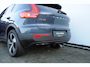 Volvo XC40 T5 262PK Automaat Recharge R-Design / Panoramadak / Trekhaak / Elektrische achterklep / Keyless entry / Stoel - en stuurwielverwarming / Parkeersensoren met camera / Harman kardon /