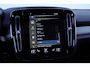 Volvo XC40 T5 262PK Automaat Recharge R-Design / Panoramadak / Trekhaak / Elektrische achterklep / Keyless entry / Stoel - en stuurwielverwarming / Parkeersensoren met camera / Harman kardon /