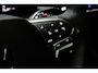 Volkswagen T-Roc 1.5 eTSI 150PK DSG-7 MHEV R-Line | TREKHAAK | AUTO A. KLEP | CAMERA | 18 INCH | NAVIGATIE | STOEL + STUURVERW. | APP CONNECT