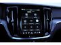 Volvo V60 B3 177PK Automaat Essential Edition / Adaptieve cruise control / Stoel en stuurwielverwarming / Trekhaak / Google systeem / achterbank verwarmd / 19” velgen