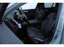 Volvo V60 B3 177PK Automaat Essential Edition / Adaptieve cruise control / Stoel en stuurwielverwarming / Trekhaak / Google systeem / achterbank verwarmd / 19” velgen