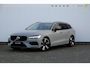 Volvo V60 B3 177PK Automaat Essential Edition / Adaptieve cruise control / Stoel en stuurwielverwarming / Trekhaak / Google systeem / achterbank verwarmd / 19” velgen