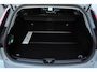 Volvo V60 B3 177PK Automaat Essential Edition / Adaptieve cruise control / Stoel en stuurwielverwarming / Trekhaak / Google systeem / achterbank verwarmd / 19” velgen