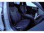 Volvo V60 B3 177PK Automaat Essential Edition / Adaptieve cruise control / Stoel en stuurwielverwarming / Trekhaak / Google systeem / achterbank verwarmd / 19” velgen