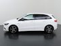 Mercedes-Benz B-klasse 250 e | AMG | Night | Trekhaak | Sfeerverlichting | Stoelverwarming | Apple Carplay | Sfeerverlichting |