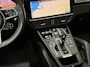 Porsche Cayenne 3.0 E-Hybrid | Sport-Design | 360 Camera | Burmester High-End | 92,5% SOH | Sport-Chrono | Head-Up | Panorama | Nachtzicht | Stoelventilatie | Keyless-Start | Sport-Uitlaat | 21 inch | Stoelverwarming V+A | Leder | Trekhaak | Luchtvering | Memory | Sfeerverlichting | Dodehoek | Active Safe |