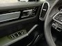 Porsche Cayenne 3.0 E-Hybrid | Sport-Design | 360 Camera | Burmester High-End | 92,5% SOH | Sport-Chrono | Head-Up | Panorama | Nachtzicht | Stoelventilatie | Keyless-Start | Sport-Uitlaat | 21 inch | Stoelverwarming V+A | Leder | Trekhaak | Luchtvering | Memory | Sfeerverlichting | Dodehoek | Active Safe |
