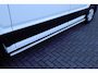 Volkswagen Crafter 35 2.0 TDI 163pk DSG L3H2 RWD 3500kg Trekgewicht Trekhaak Camera Climate Control Bijrijdersbank Sidebars Navigatie